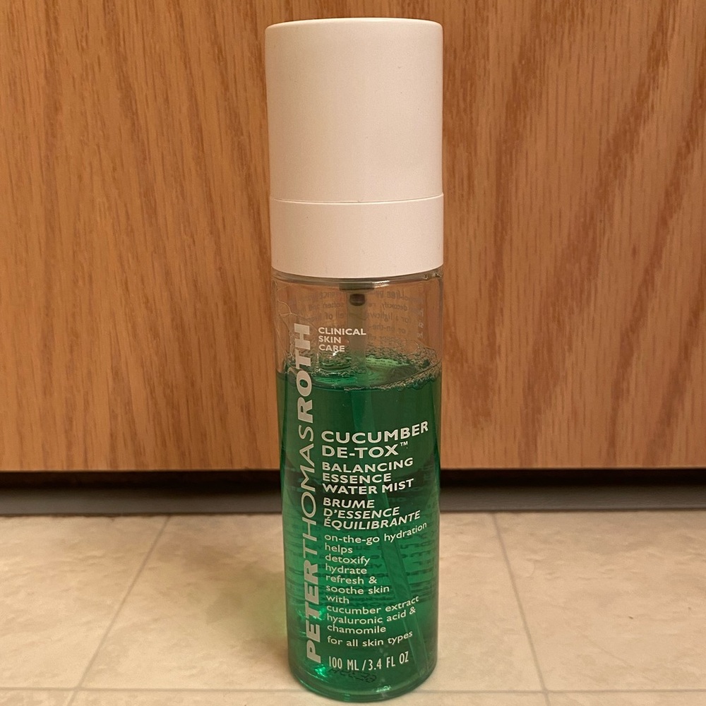 Peter Thomas Roth Cucumber De-tox Hydrating Serum